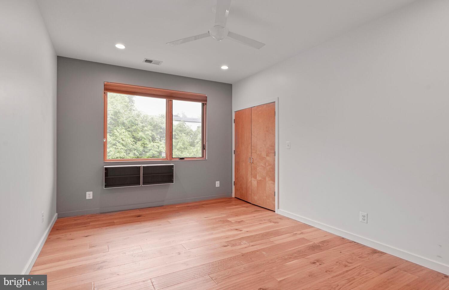 SHIRLEY WOODS - Residential