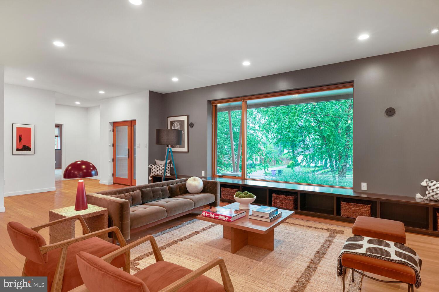 SHIRLEY WOODS - Residential