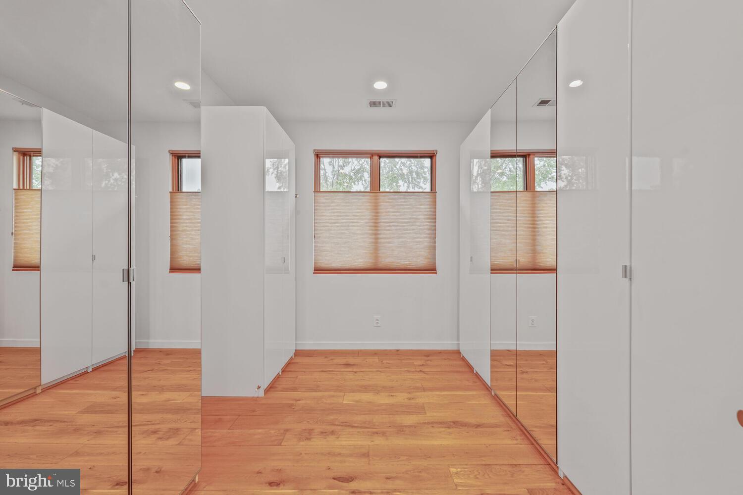 SHIRLEY WOODS - Residential