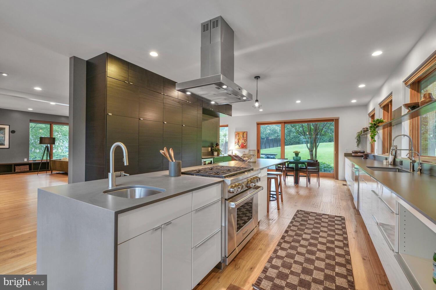 SHIRLEY WOODS - Residential