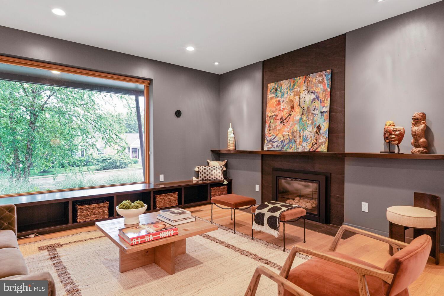 SHIRLEY WOODS - Residential