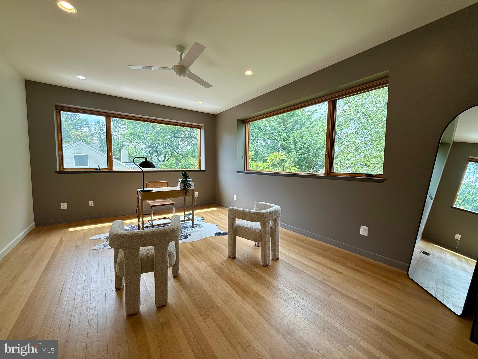 SHIRLEY WOODS - Residential