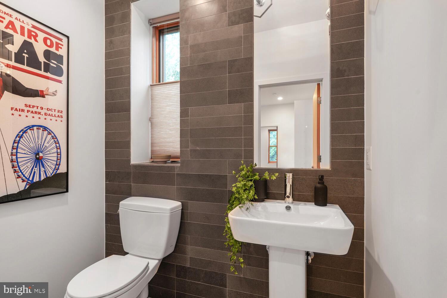 SHIRLEY WOODS - Residential