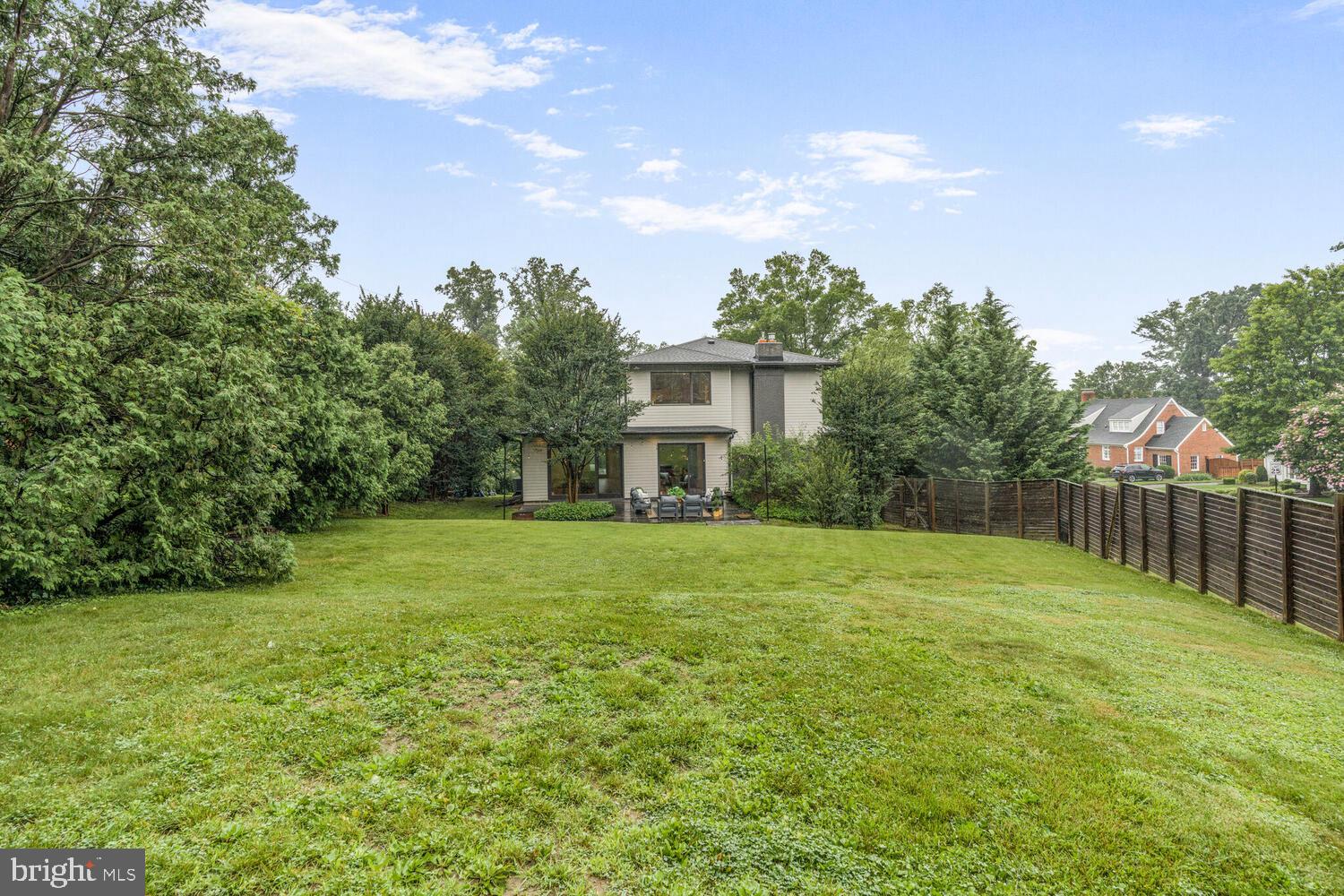 SHIRLEY WOODS - Residential