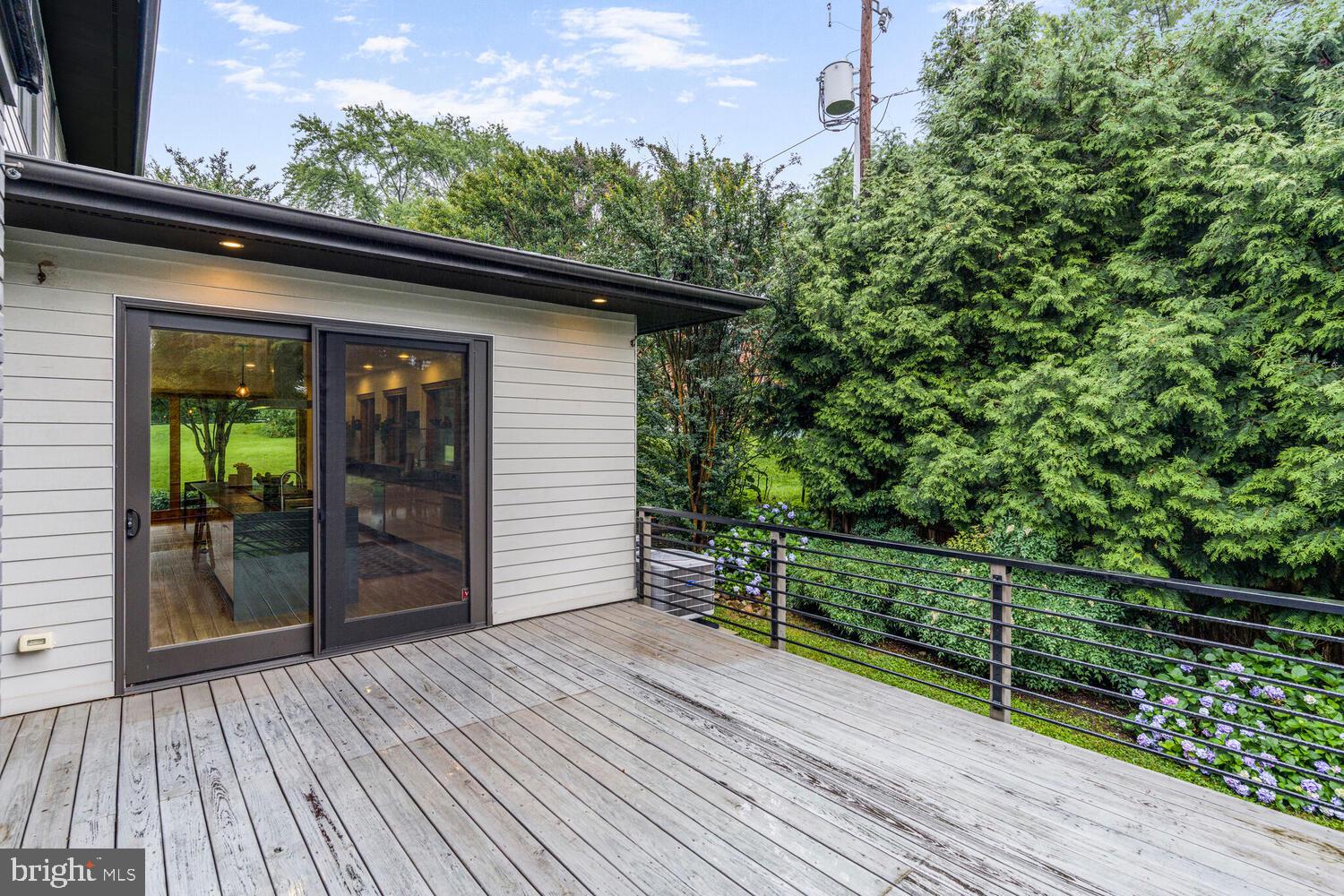 SHIRLEY WOODS - Residential