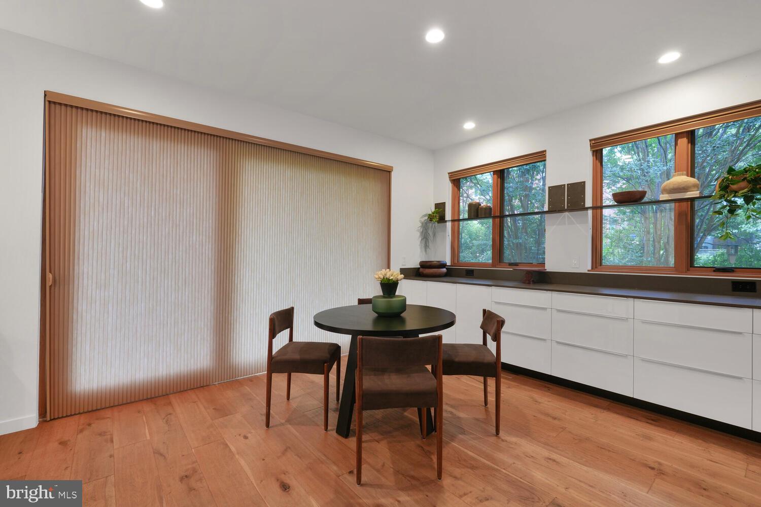 SHIRLEY WOODS - Residential