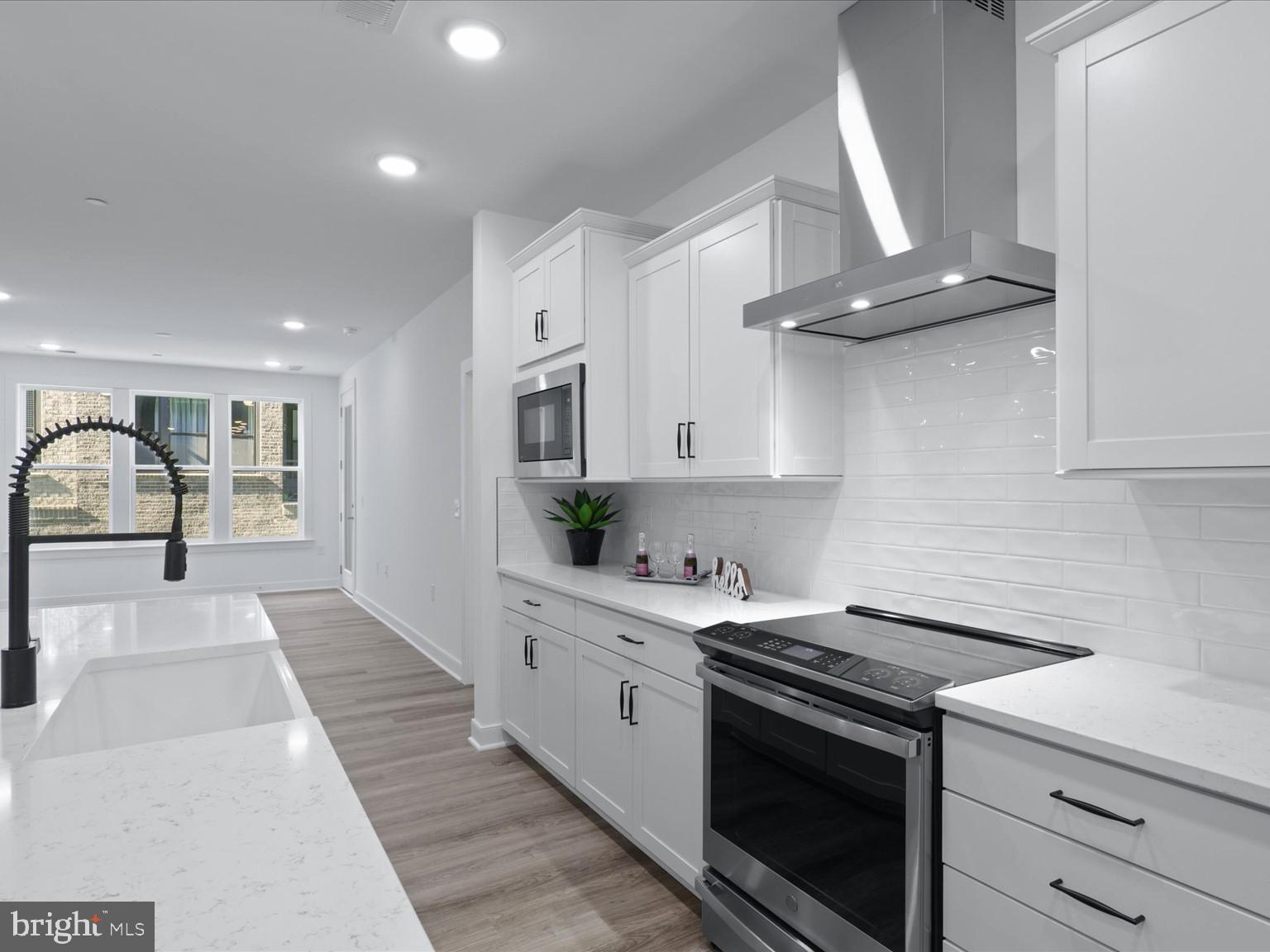 WAXPOOL CROSSING - Residential