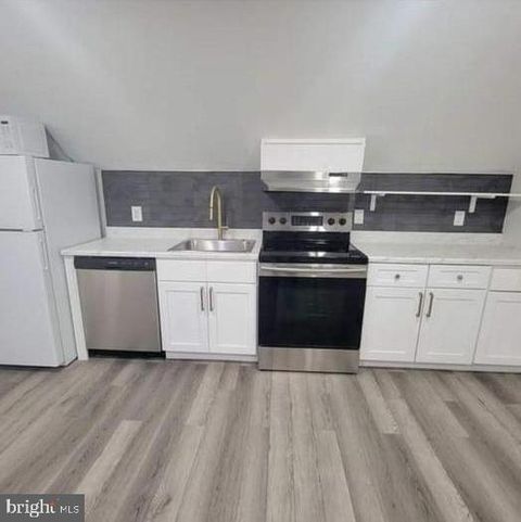 Photo of 300 W Kings Highway #APT D, MOUNT EPHRAIM, NJ 08059 (MLS # NJCD2104336)