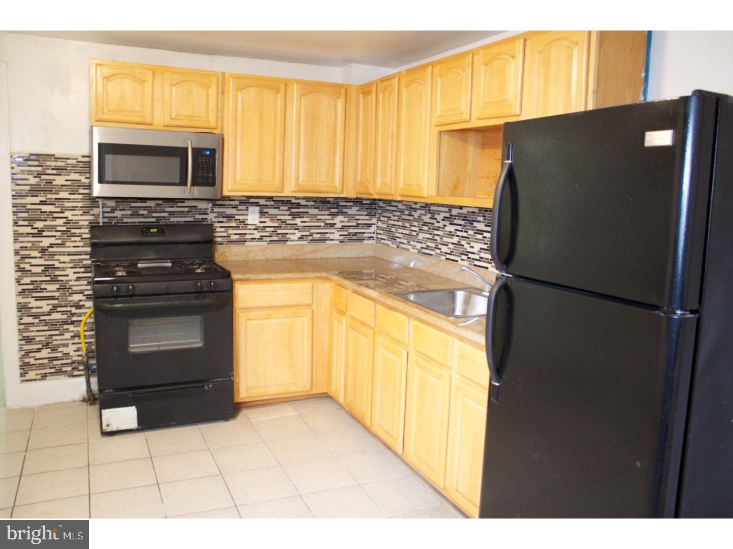 UNIVERSITY CITY - Residential Lease