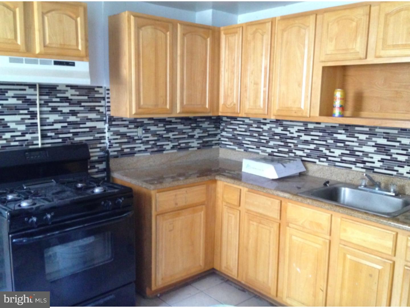 1 Bedroom 1 Bath Apartment available in University City. Large apartment Includes original hardwood flooring, granite counter tops, central heat and AC, washer/dryer and dishwasher, porch, large backyard , free on-street parking, close to septa bus and trolley stops, UPenn, Drexel, and Drexel Shuttle stop.