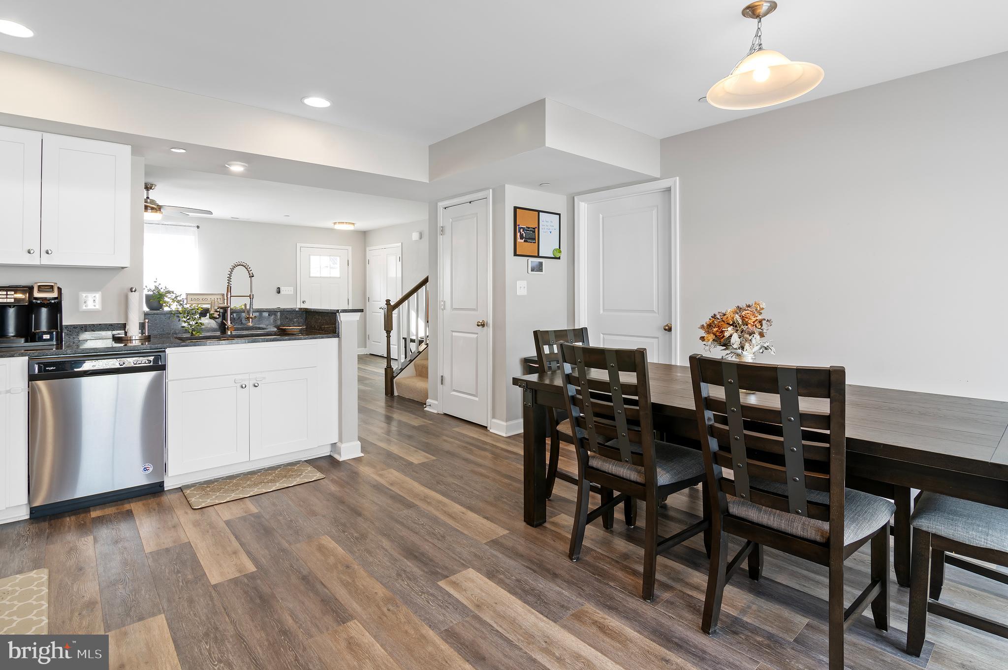 AVALON SHORES - Residential