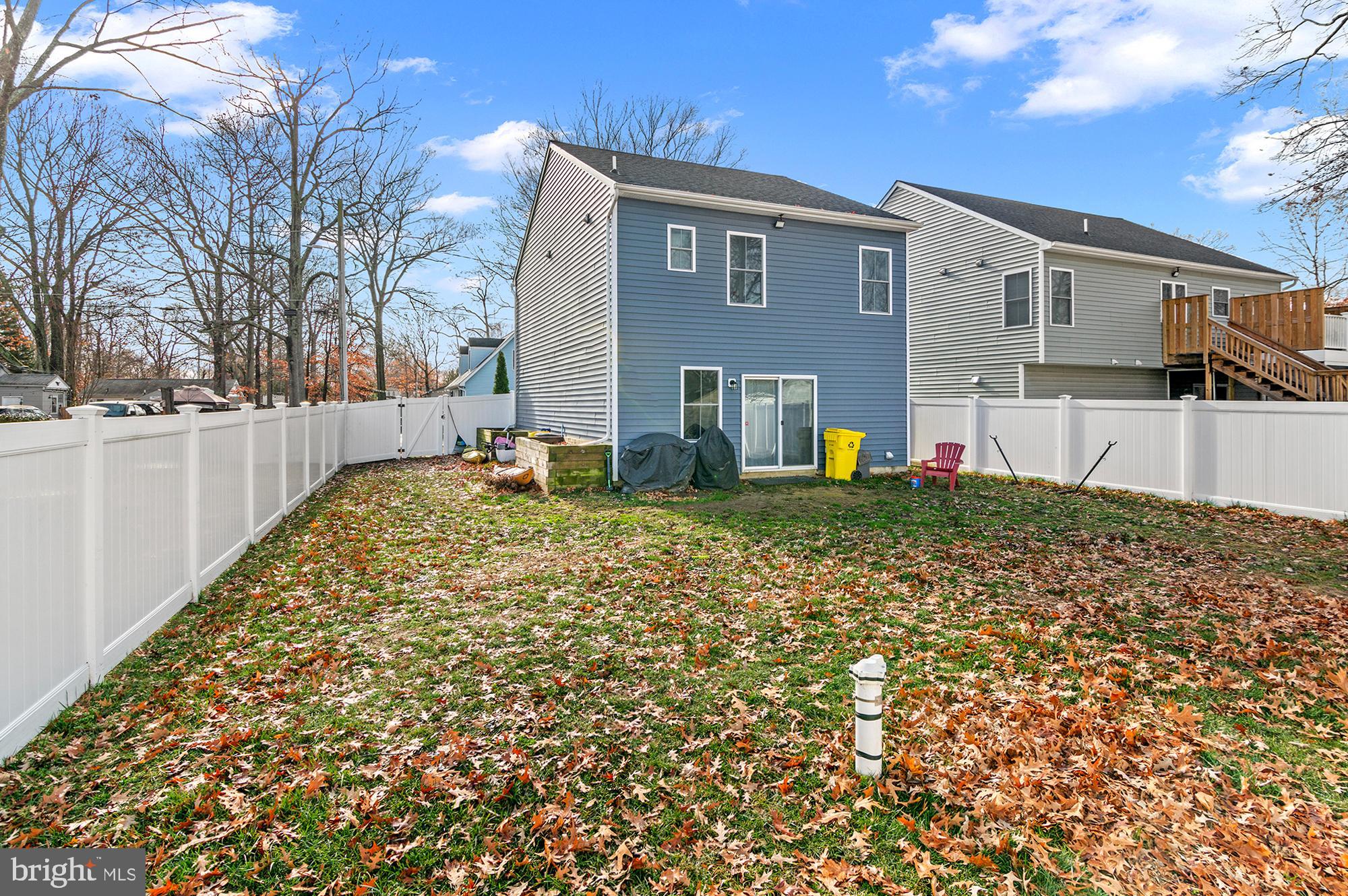 AVALON SHORES - Residential