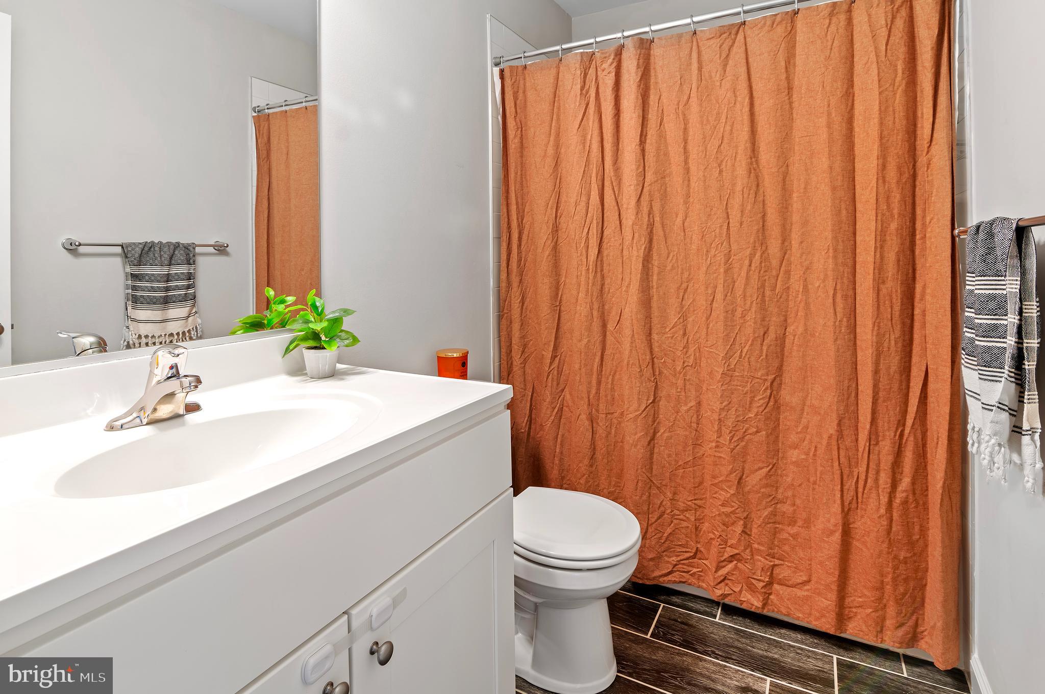 AVALON SHORES - Residential