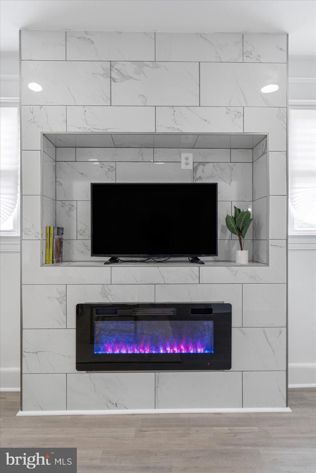 WEST ARLINGTON - Residential