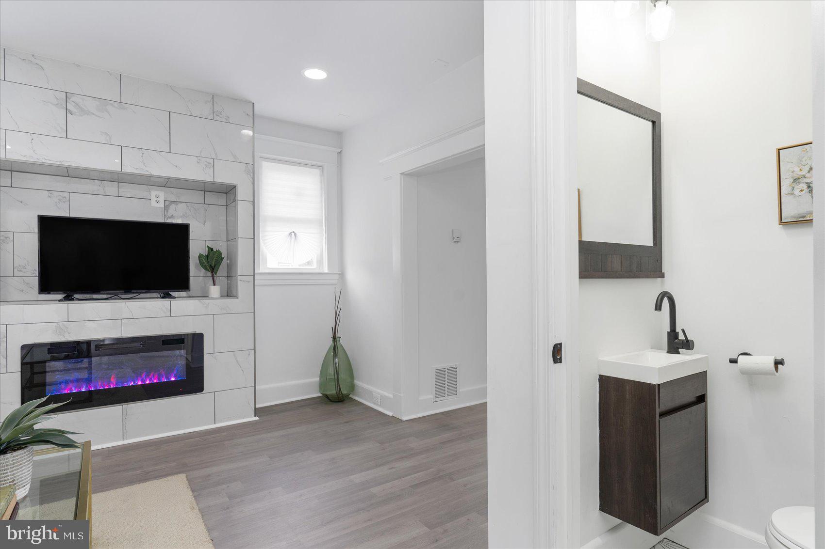 WEST ARLINGTON - Residential