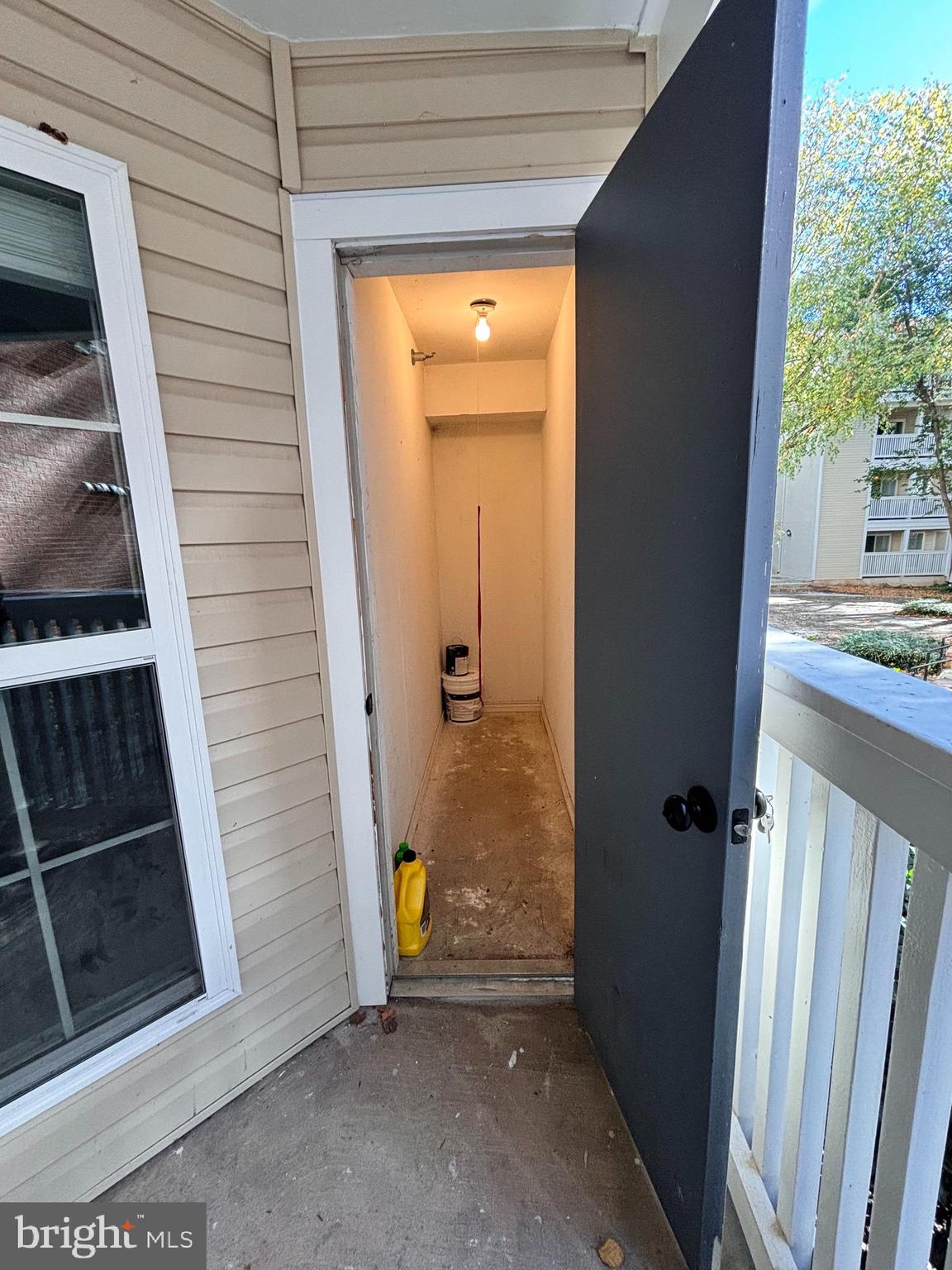 FOUNTAINS AT MCLEAN - Residential Lease