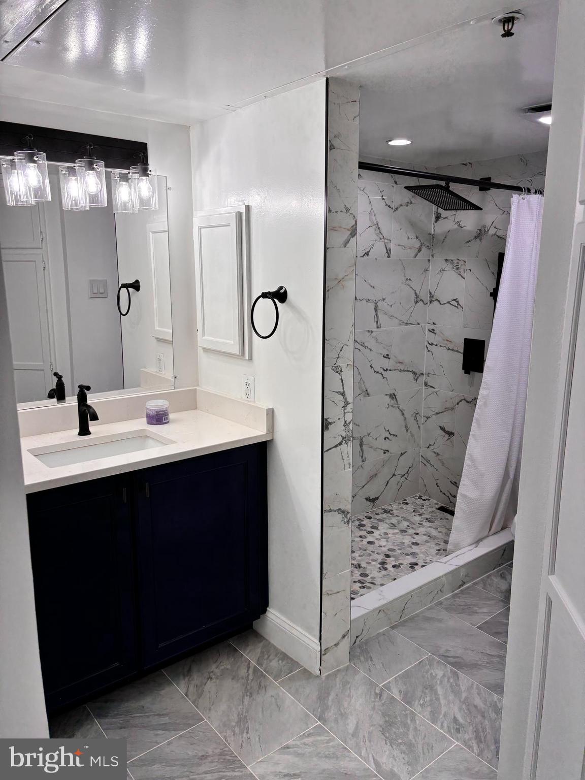 FOUNTAINS AT MCLEAN - Residential Lease