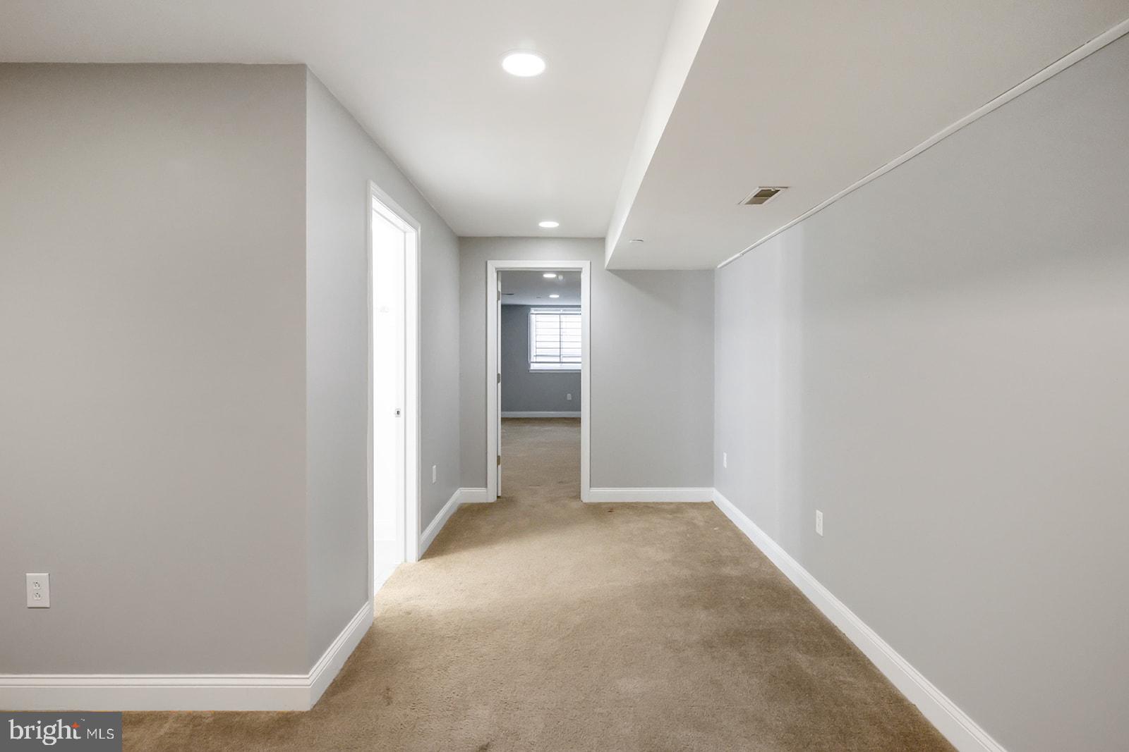 TEMPLE UNIVERSITY - Residential Lease