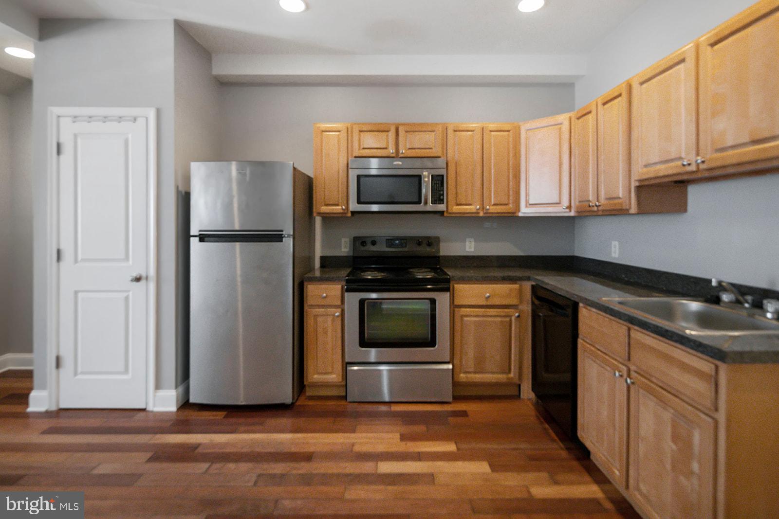 TEMPLE UNIVERSITY - Residential Lease