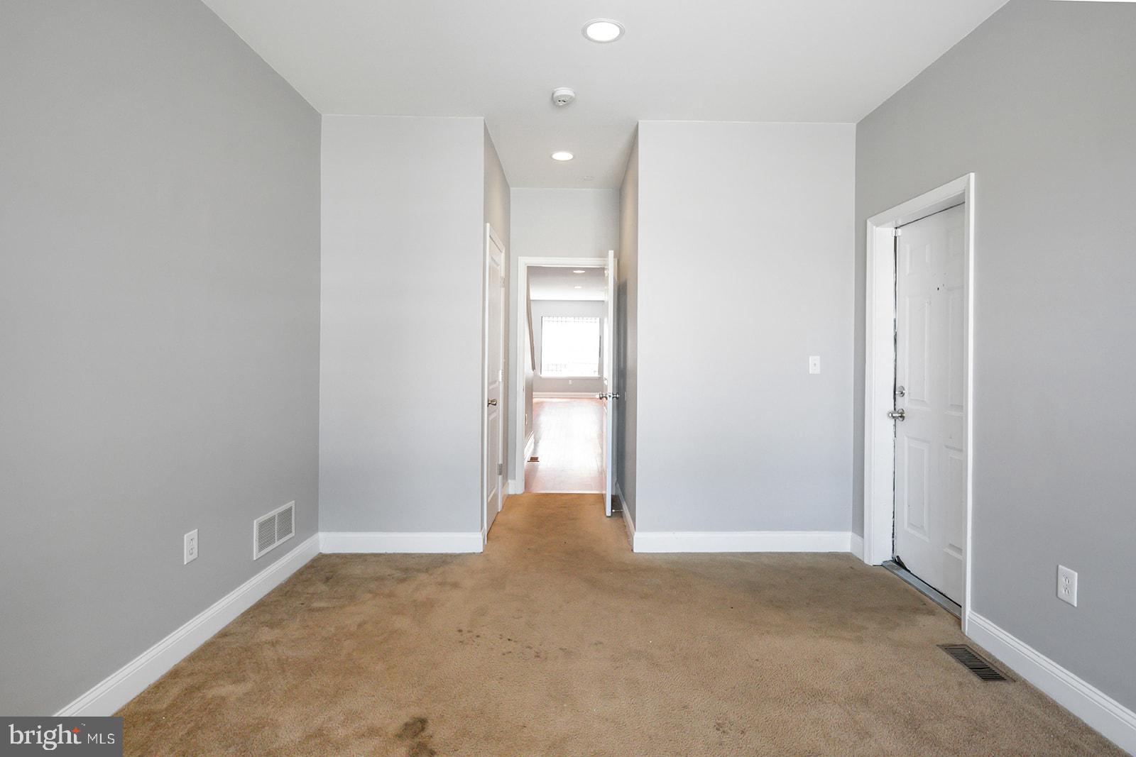 TEMPLE UNIVERSITY - Residential Lease