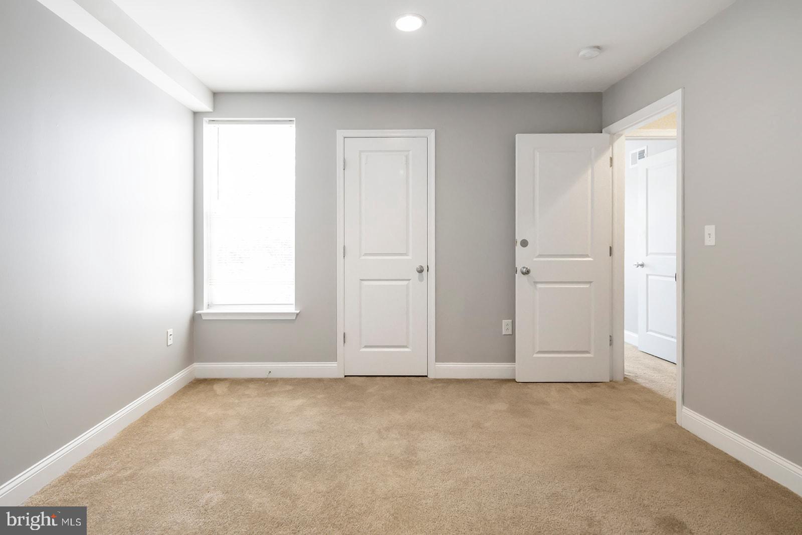 TEMPLE UNIVERSITY - Residential Lease