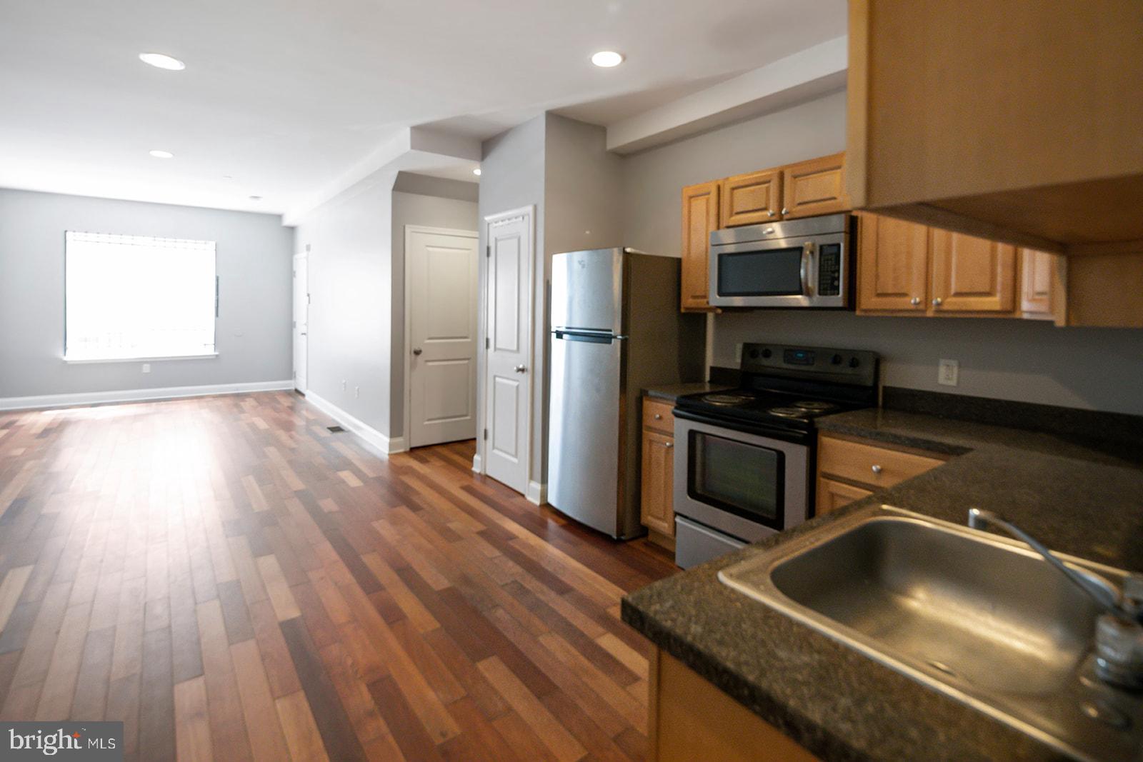 TEMPLE UNIVERSITY - Residential Lease