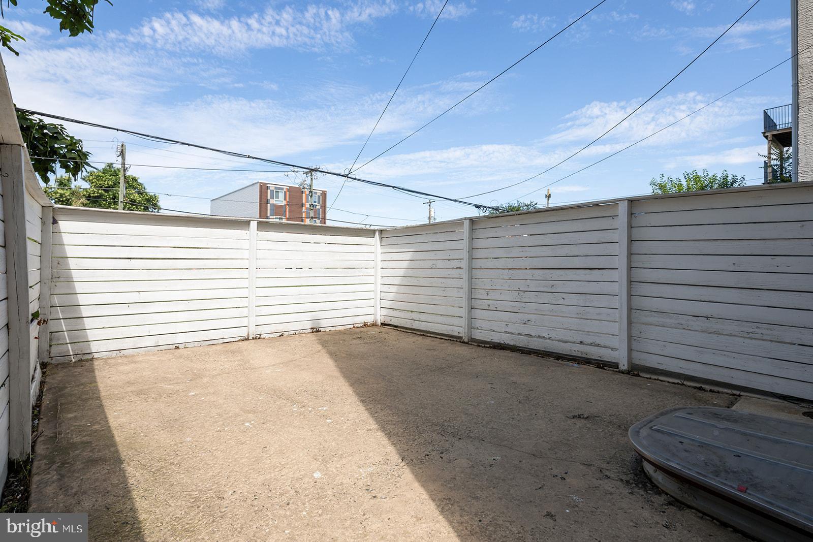 TEMPLE UNIVERSITY - Residential Lease