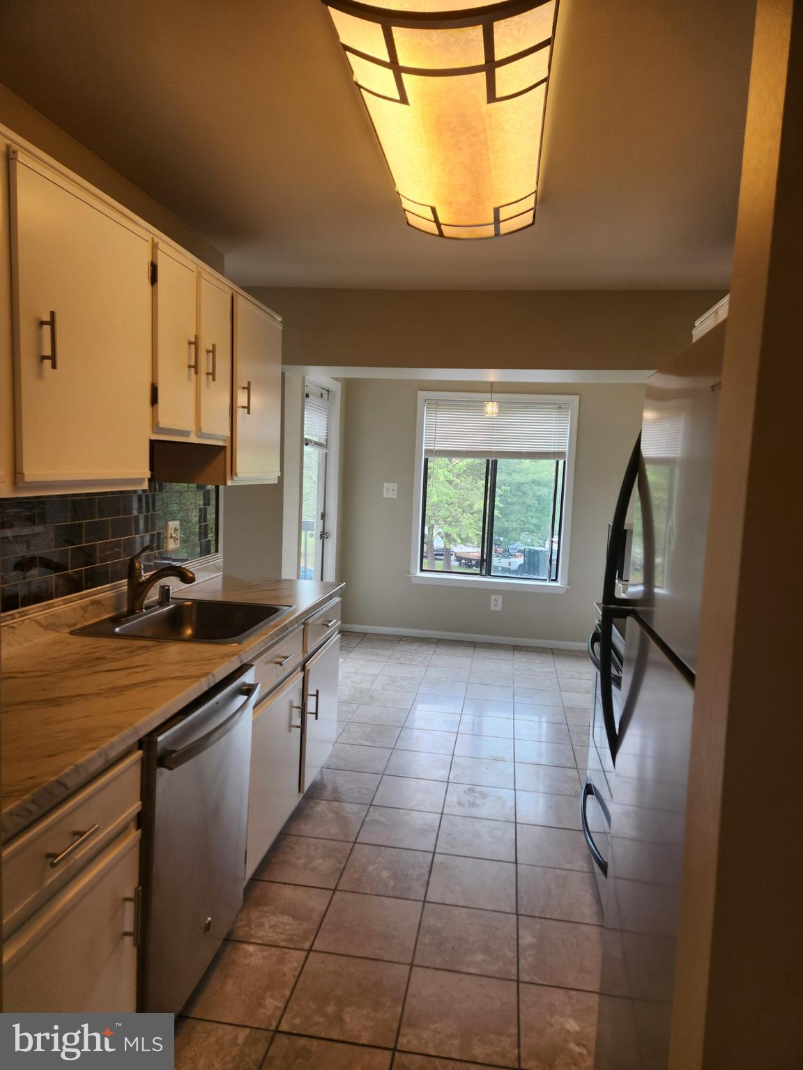 BATTERY HEIGHTS - Residential Lease