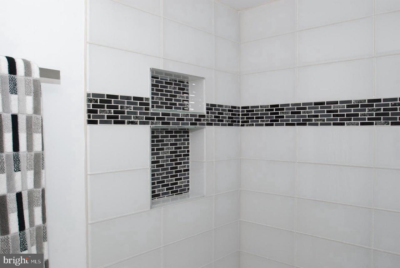 BATTERY HEIGHTS - Residential Lease