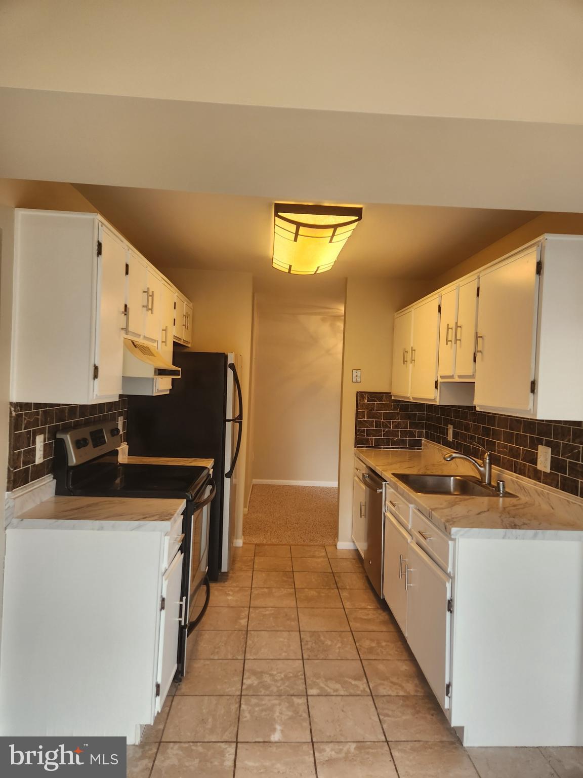 BATTERY HEIGHTS - Residential Lease