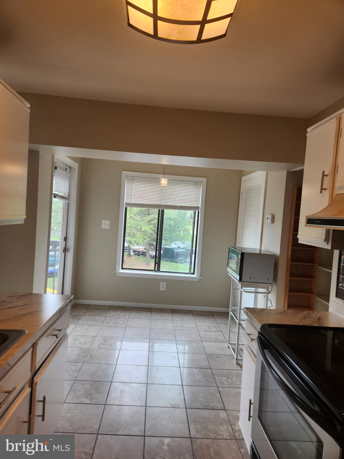 BATTERY HEIGHTS - Residential Lease