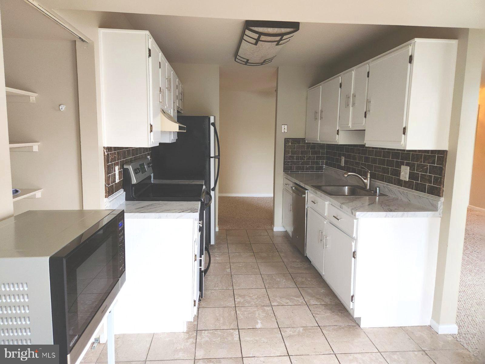 BATTERY HEIGHTS - Residential Lease