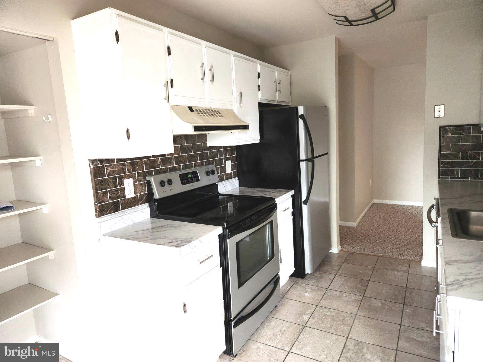 BATTERY HEIGHTS - Residential Lease