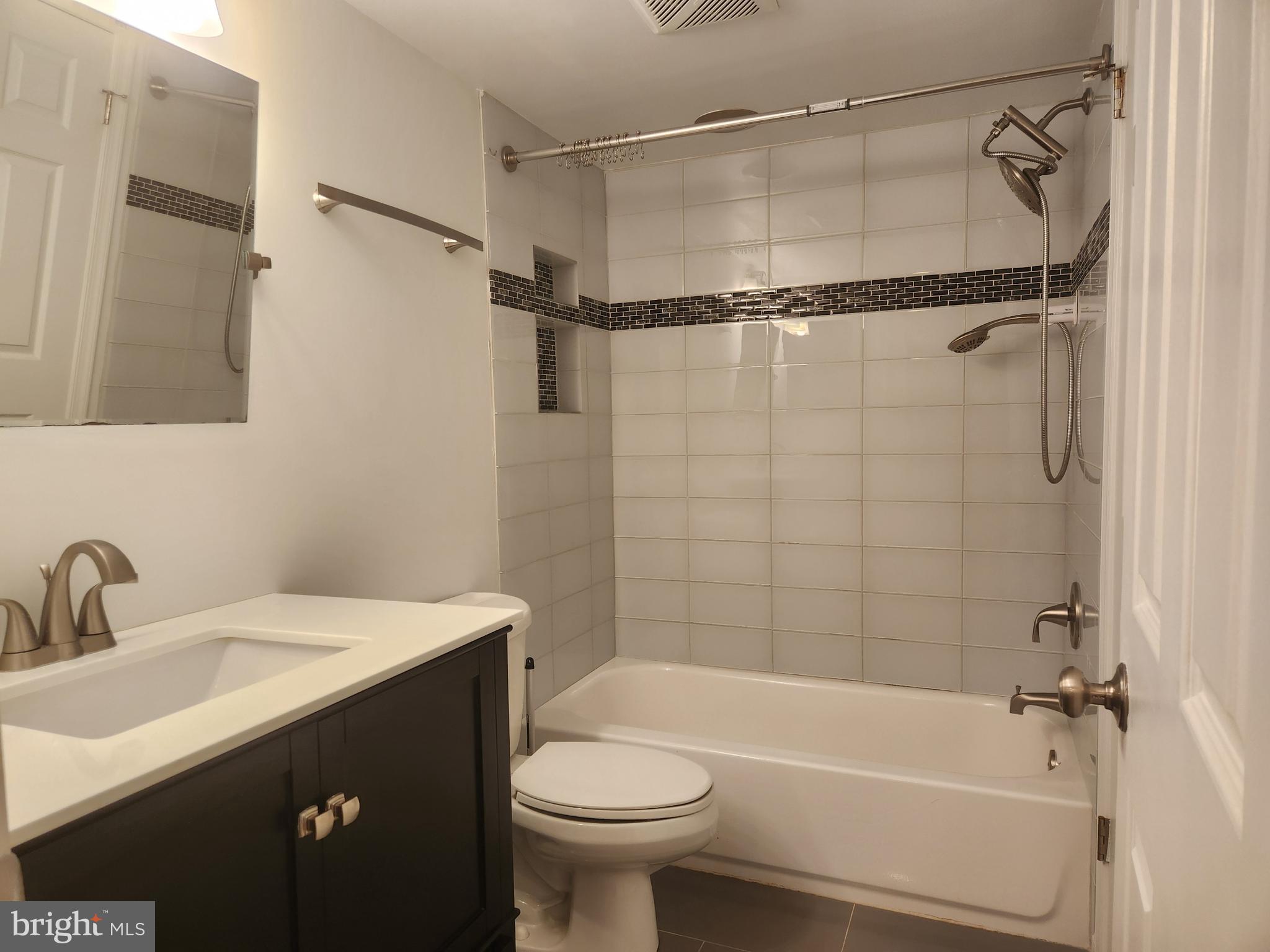 BATTERY HEIGHTS - Residential Lease