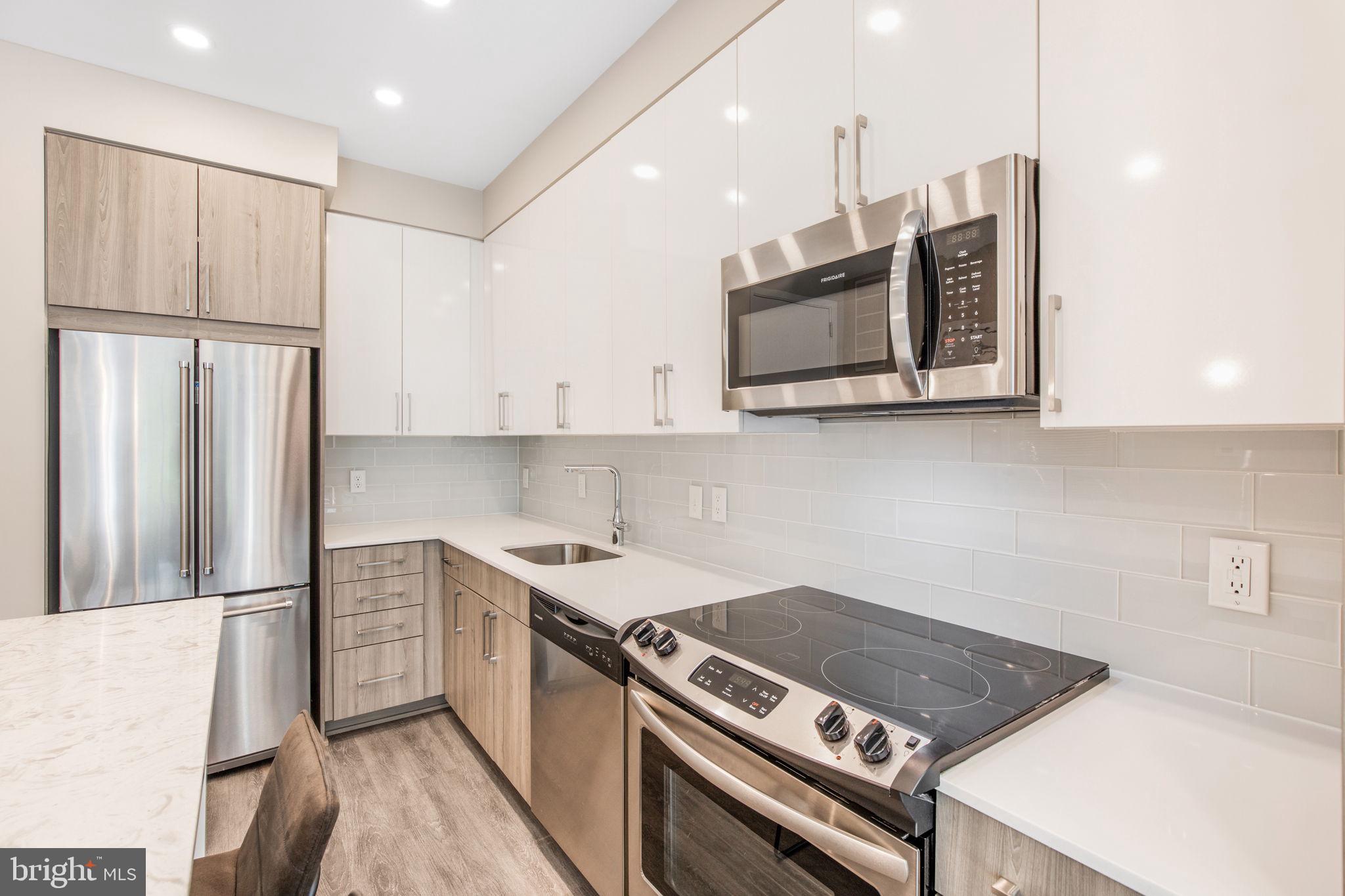 145 RIVERHAVEN DRIVE 125