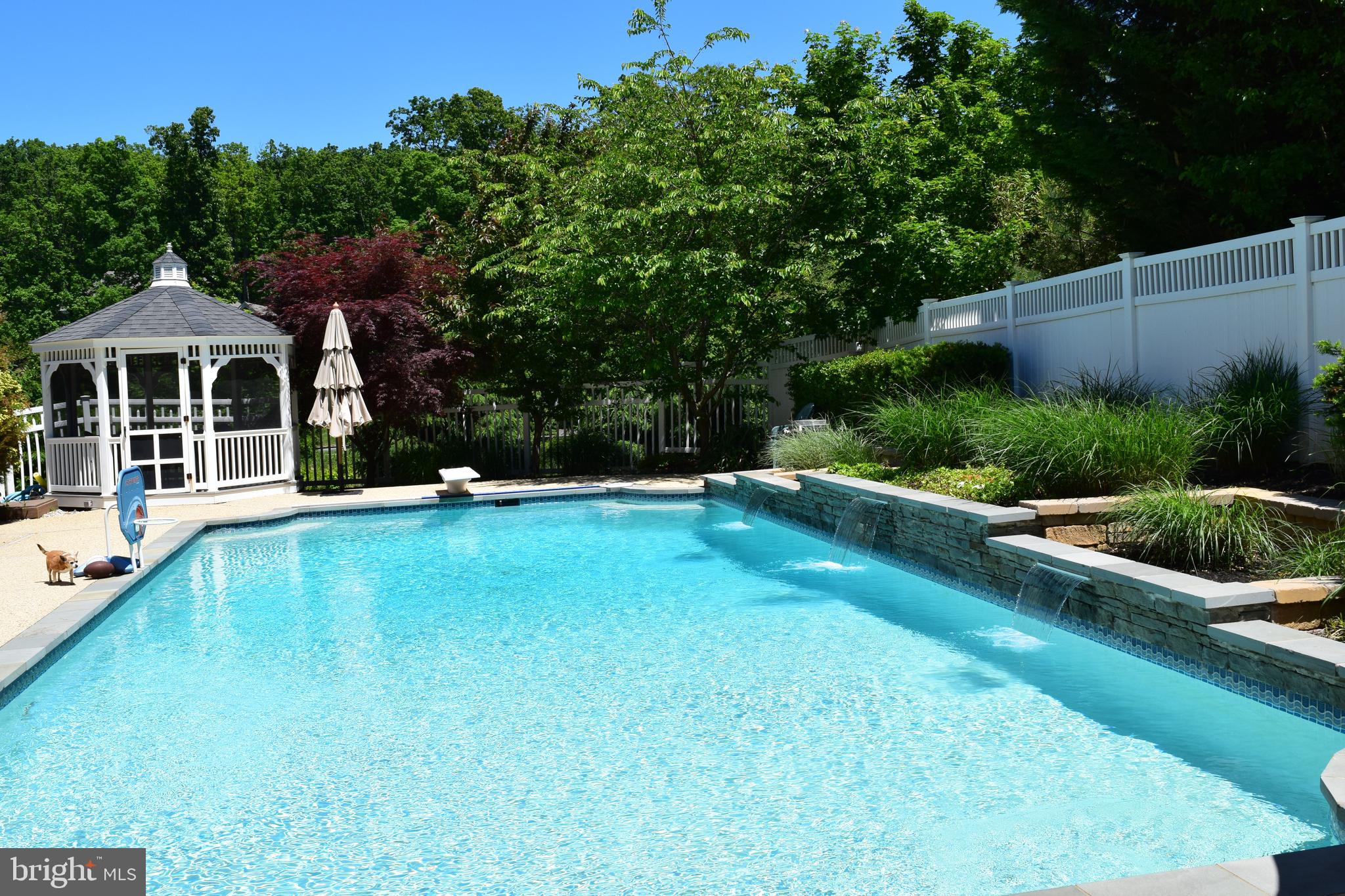 MCCANN ESTATES - Residential