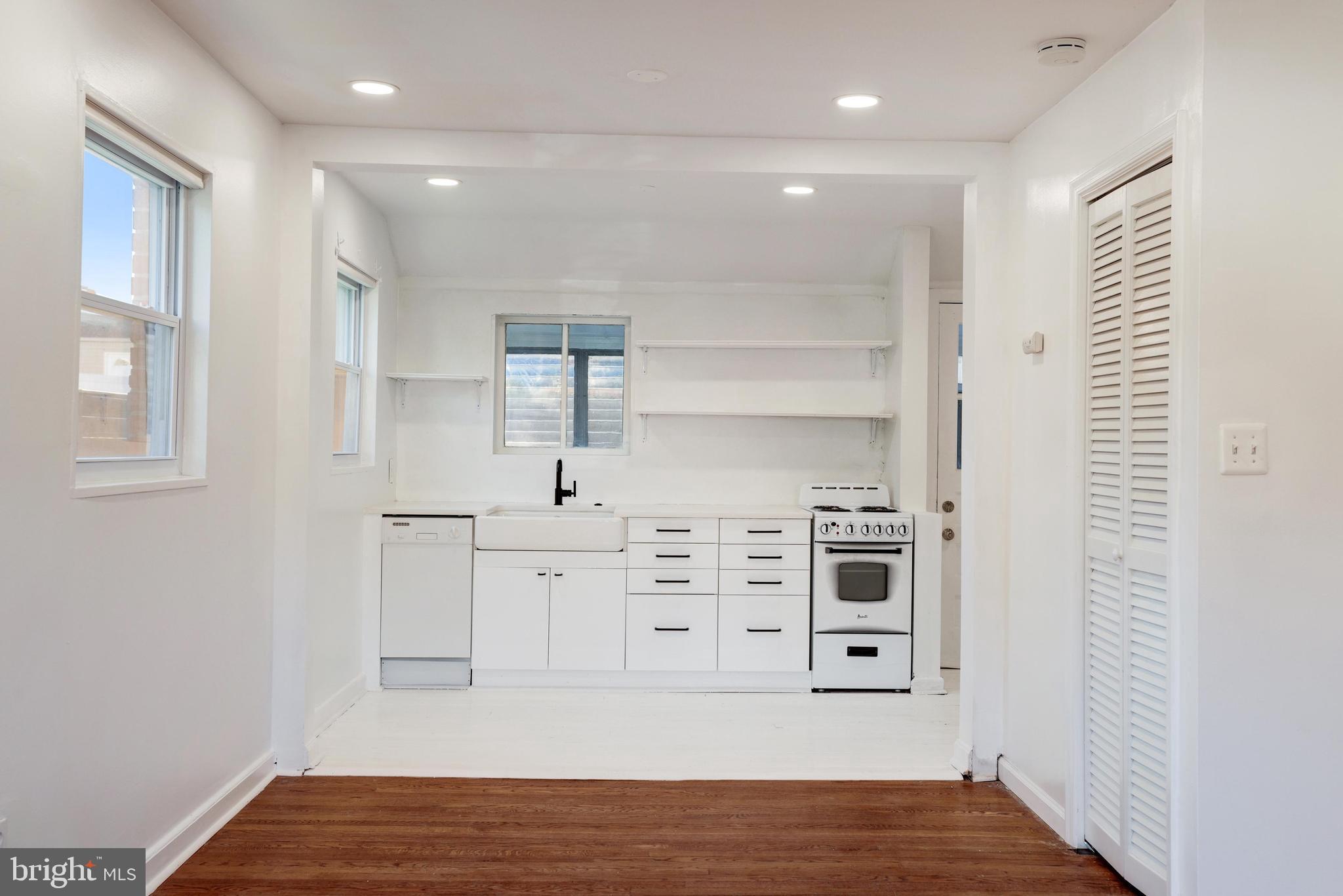 GLENMONT HILLS - Residential