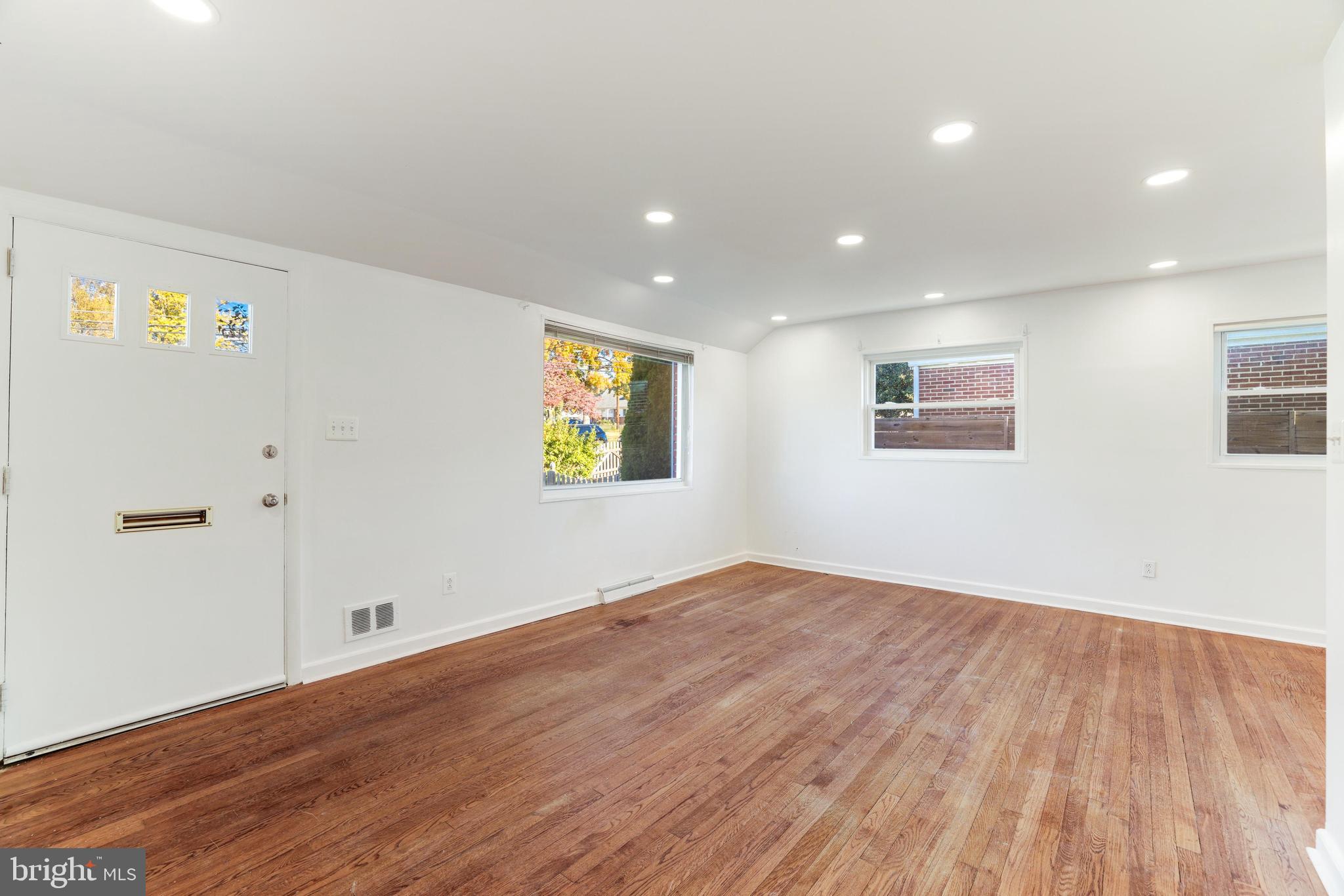 GLENMONT HILLS - Residential