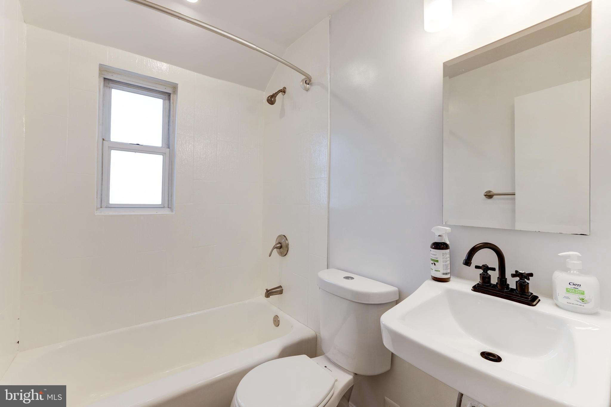 GLENMONT HILLS - Residential