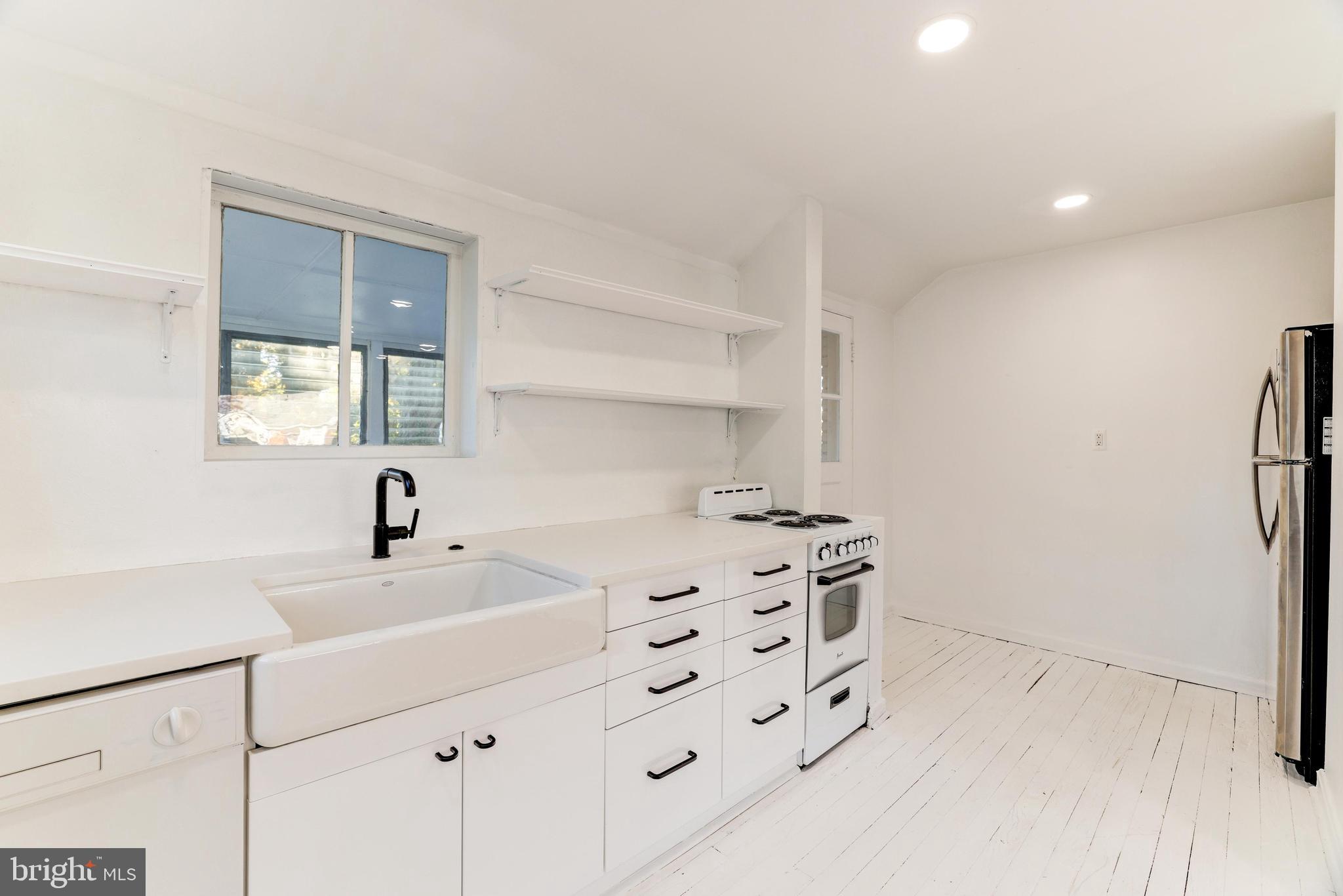 GLENMONT HILLS - Residential