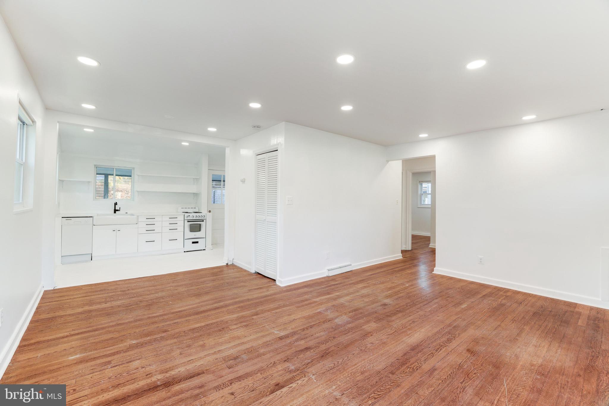 GLENMONT HILLS - Residential