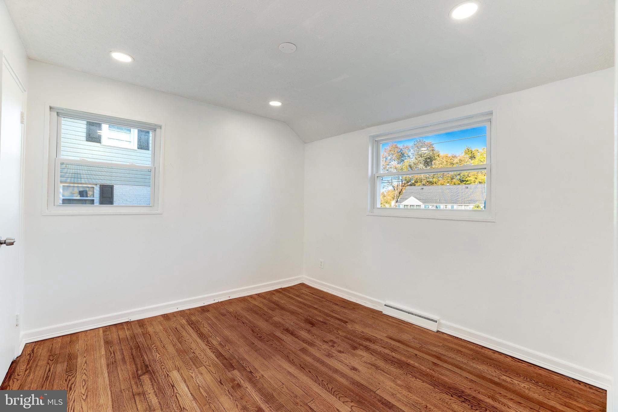 GLENMONT HILLS - Residential