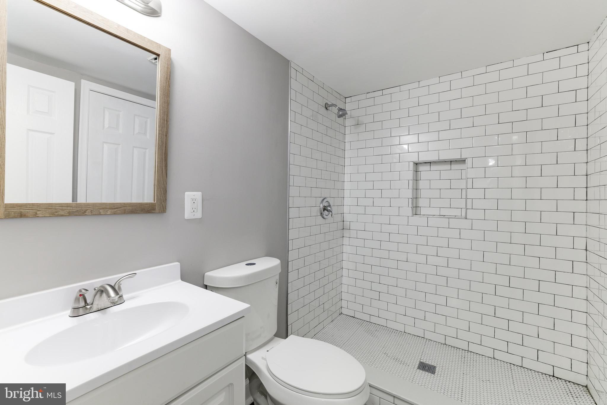 GLENMONT HILLS - Residential