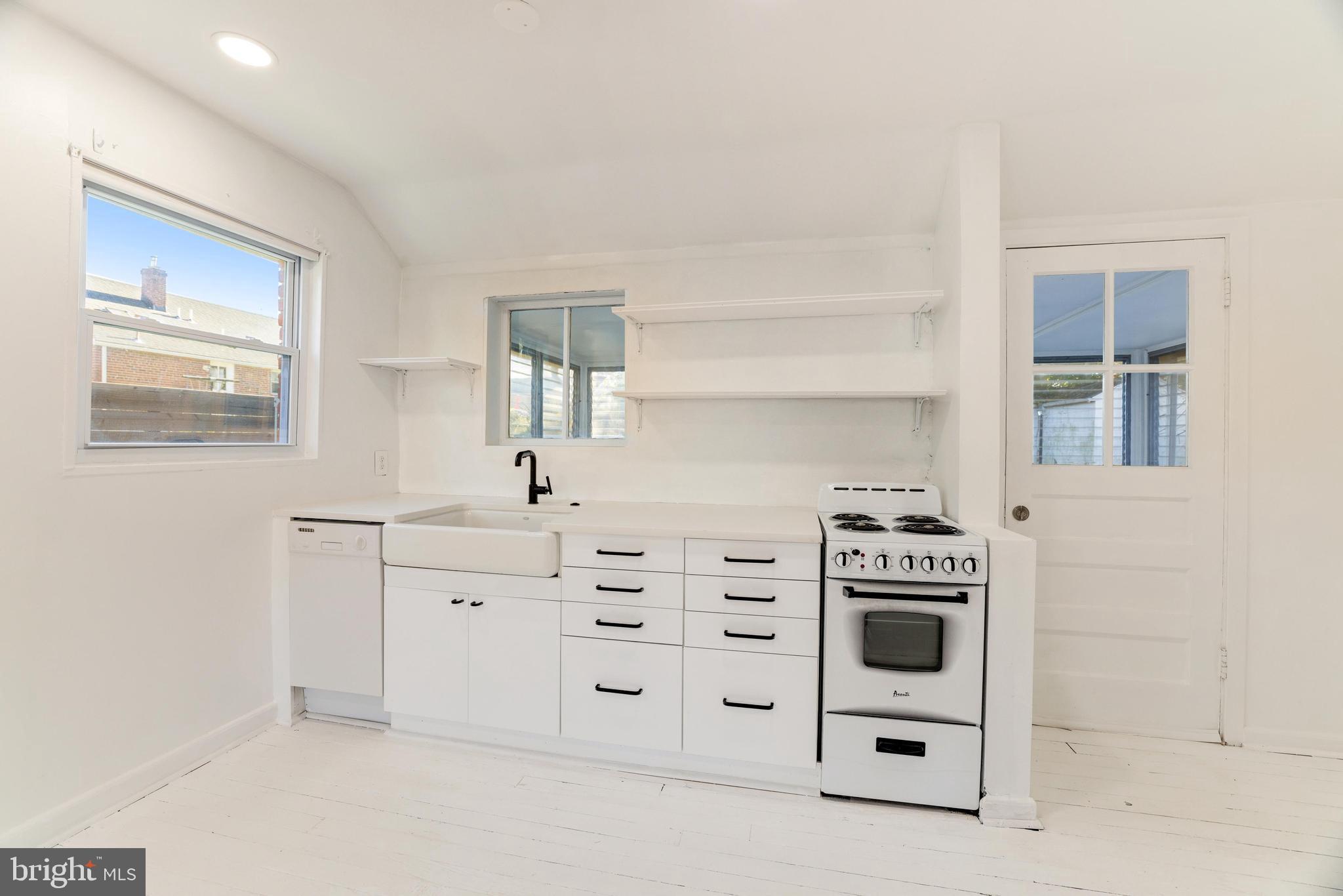 GLENMONT HILLS - Residential