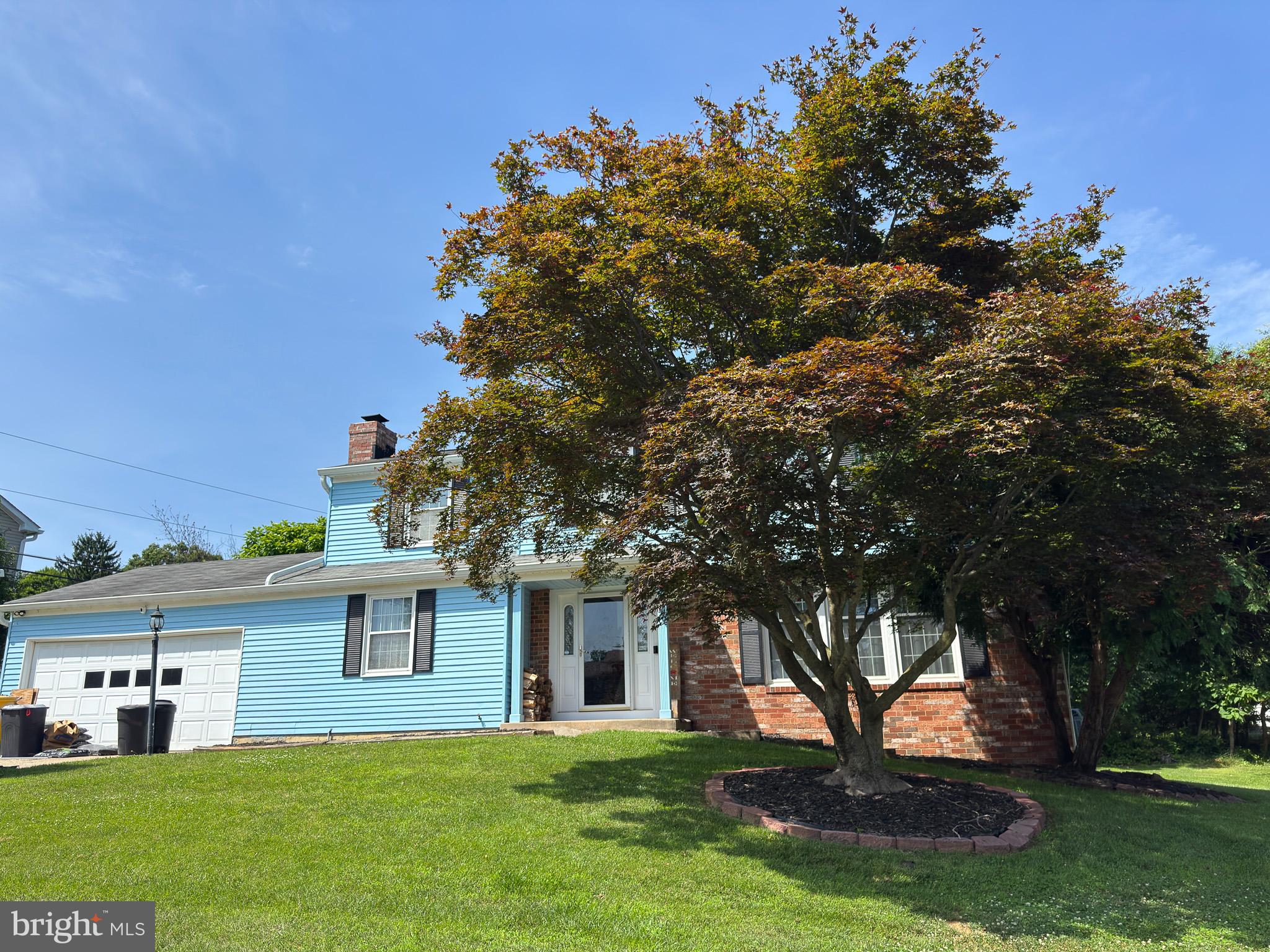 7002 PINECREST ROAD