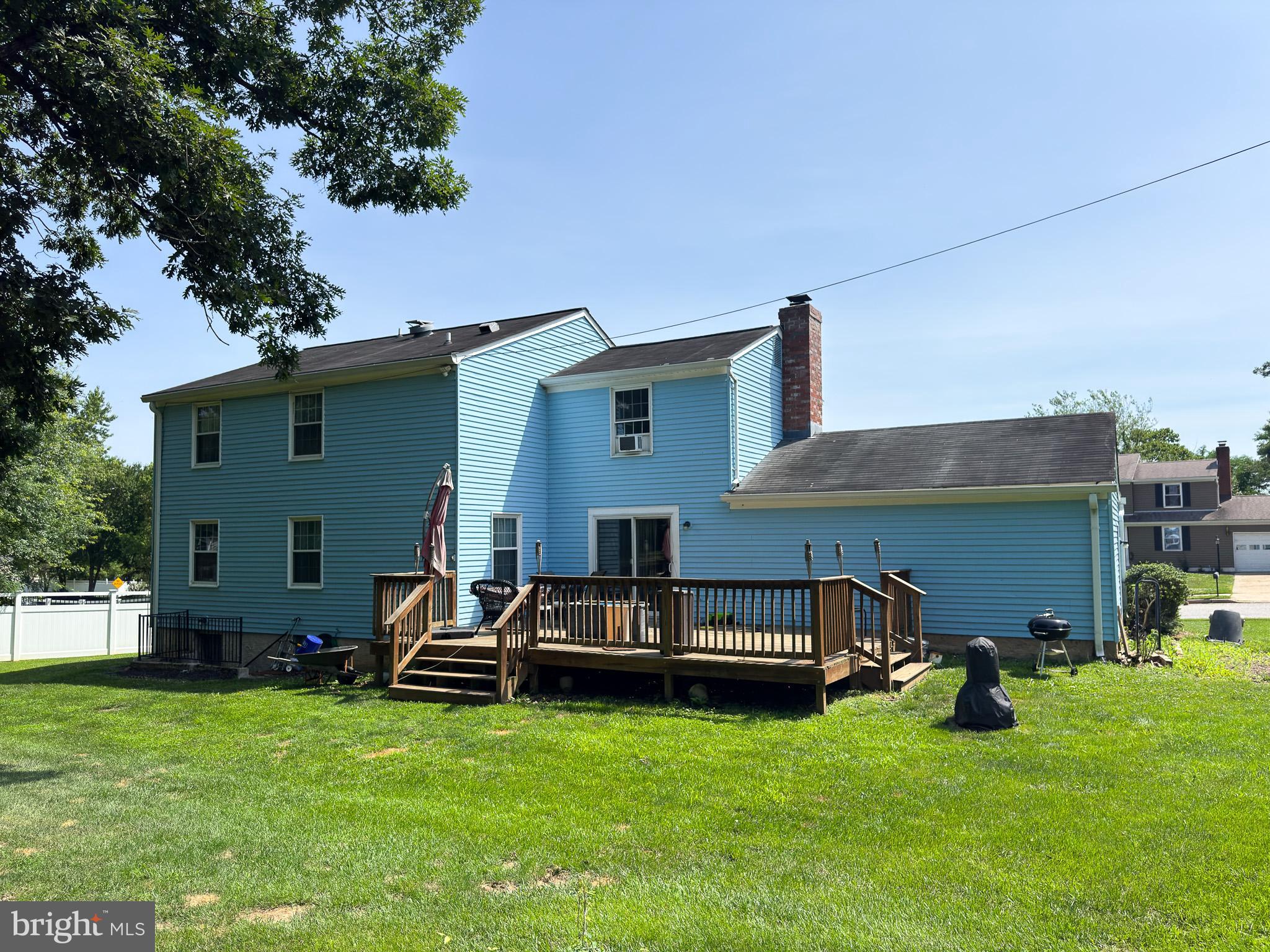 7002 PINECREST ROAD