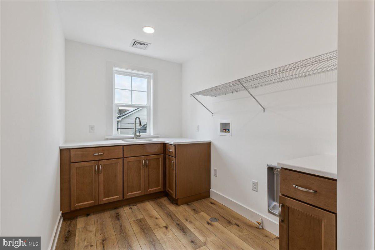 PLYMOUTH VALLEY - Residential