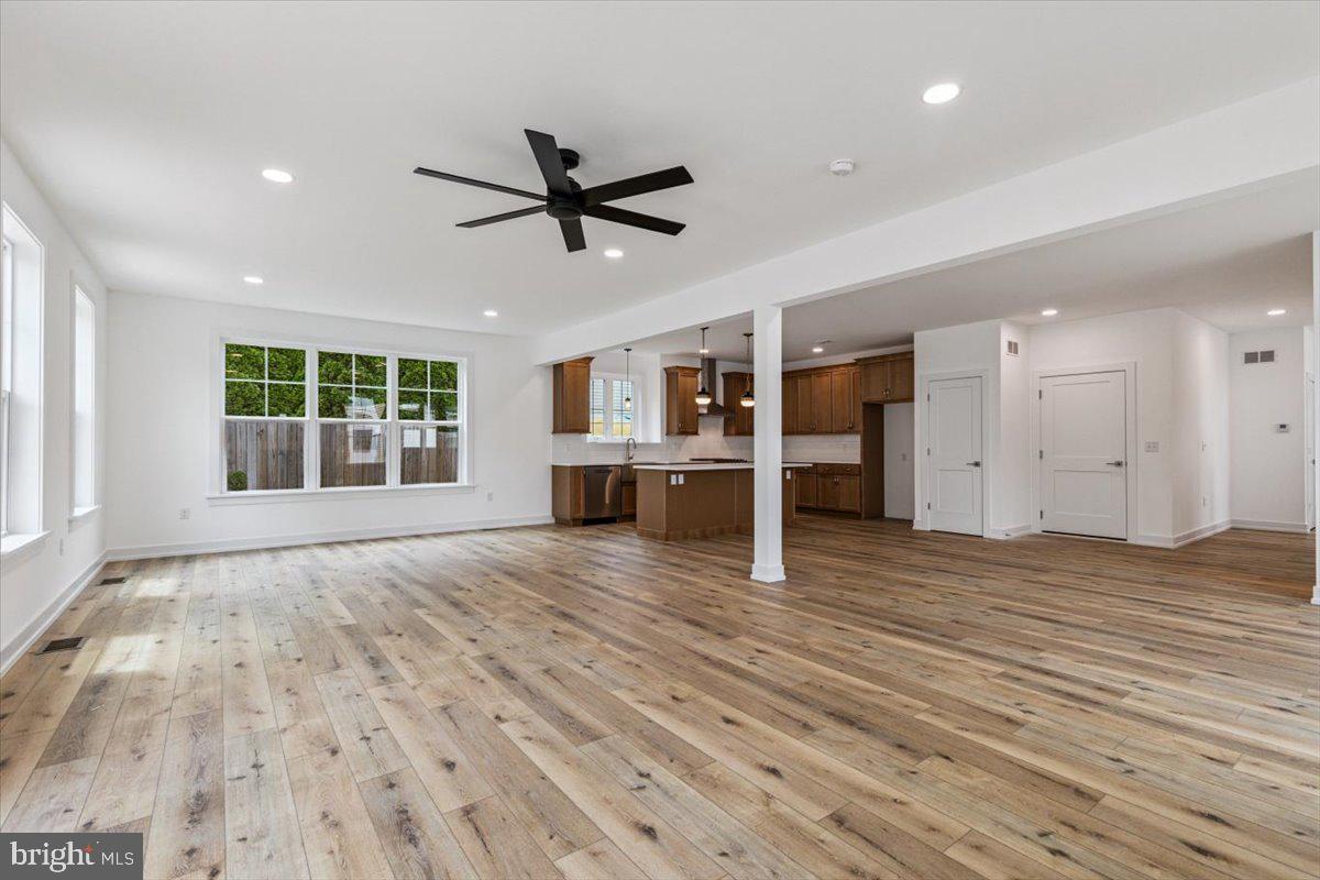 PLYMOUTH VALLEY - Residential