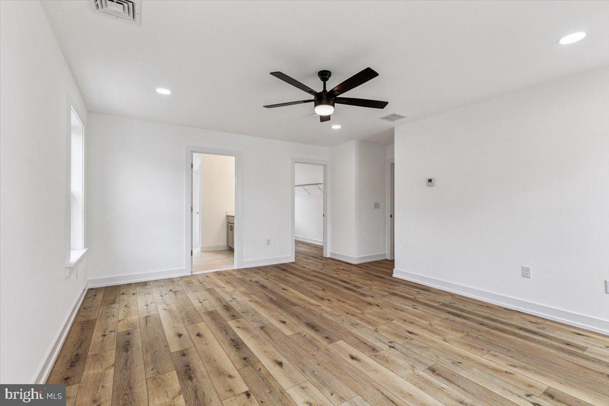 PLYMOUTH VALLEY - Residential