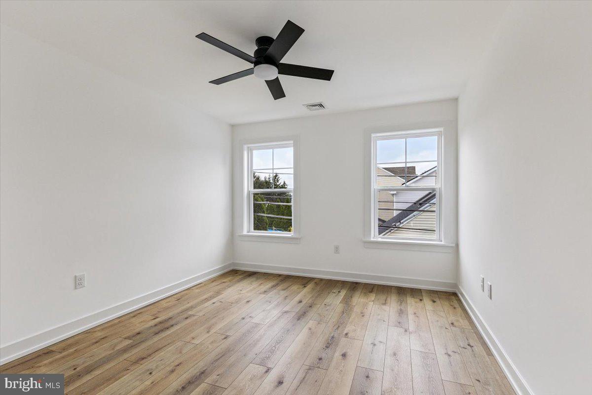 PLYMOUTH VALLEY - Residential